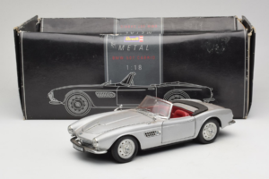 BMW 507 Cabriolet Hopea Revell 1:18 8829 Metalli — kuva 8 / 8