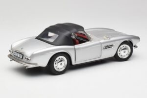 BMW 507 Hopea Revell 1:18 9034 Metalli — kuva 3 / 8