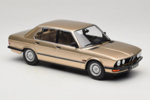 BMW 520i E28 Gold Metallic IXO 1:18 18CMC184 Metalli — kuva 4 / 6