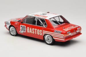 BMW 528i E28 #30 D. Quester / A. Hahne / E. Joosen 24 Hours of Spa Winner 1982 IXO 1:18 18RMC182A Metalli — kuva 5 / 6