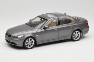 BMW 530i E60 Grey Metallic Revell 1:18 08841 Metalli