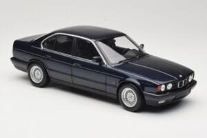 BMW 535i E34 Blue Metallic Minichamps 1:18 100024004 Metalli — kuva 6 / 8