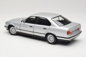 BMW 535i E34 Hopea Minichamps 1:18 100024005 Metalli — kuva 7 / 8