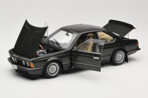 BMW 635 CSi E24 Malachit Green Metallic AUTOart 1:18 70522 Metalli — kuva 2 / 8