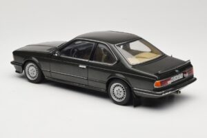 BMW 635 CSi E24 Malachit Green Metallic AUTOart 1:18 70522 Metalli — kuva 7 / 8