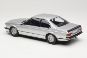BMW 635 CSi E24 Hopea Minichamps 1:18 155028107 Metalli — kuva 5 / 6
