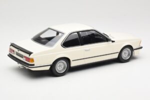 BMW 635 CSi E24 Valkoinen Minichamps 1:18 155028102 Metalli — kuva 2 / 6
