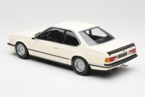 BMW 635 CSi E24 Valkoinen Minichamps 1:18 155028102 Metalli — kuva 5 / 6