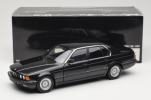 BMW 730i E32 Black Metallic Minichamps 1:18 100023002 Metalli — kuva 8 / 8