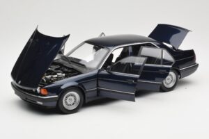 BMW 730i E32 Sininen Metallic Minichamps 1:18 100023006 Metalli — kuva 2 / 8