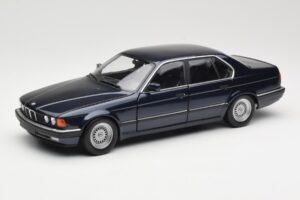 BMW 730i E32 Sininen Metallic Minichamps 1:18 100023006 Metalli