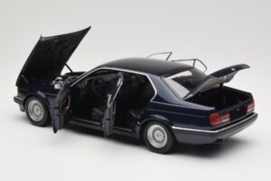 BMW 730i E32 Sininen Metallic Minichamps 1:18 100023006 Metalli — kuva 5 / 8