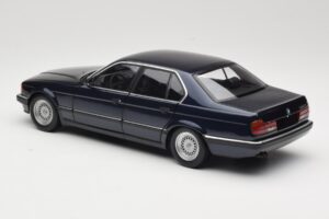 BMW 730i E32 Sininen Metallic Minichamps 1:18 100023006 Metalli — kuva 7 / 8