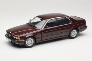 BMW 730i E32 Red Metallic Minichamps 1:18 100023001 Metalli