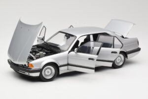 BMW 730i E32 Hopea Minichamps 1:18 100023000 Metalli — kuva 2 / 8