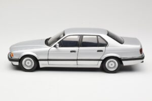 BMW 730i E32 Hopea Minichamps 1:18 100023000 Metalli — kuva 4 / 8