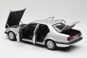 BMW 730i E32 Hopea Minichamps 1:18 100023000 Metalli — kuva 5 / 8