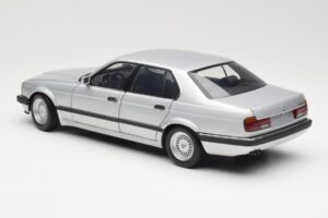 BMW 730i E32 Hopea Minichamps 1:18 100023000 Metalli — kuva 7 / 8