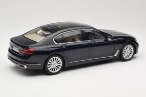 BMW 750Li F02 Imperial Blue Paragon 1:18 80432405586 Metalli — kuva 3 / 8