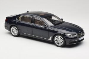 BMW 750Li F02 Imperial Blue Paragon 1:18 80432405586 Metalli — kuva 6 / 8