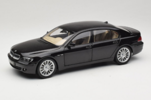 BMW 760Li E66 Individual Musta Kyosho 1:18 08573RB Metalli