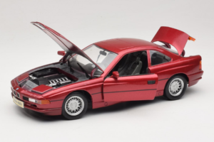 BMW 850i E31 Punainen Tchibo 1:18 36157 Metalli — kuva 2 / 8