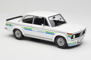 BMW Alpina 2002 E10 Turbo Valkoinen MCG 1:18 MCG18409-R Metalli — kuva 4 / 6