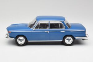 BMW 2000 Tilux E120 Caribe Sininen MCG 1:18 MCG18291 Metalli — kuva 3 / 6
