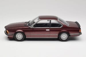 BMW 635 CSi E24 Karmesinrot Metallic Minichamps 1:18 155028105 Metalli — kuva 3 / 6