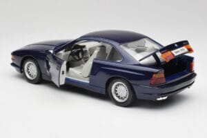 BMW E31 850i Mauritius Sininen Maisto 1:18 438813100299 Metalli — kuva 5 / 8