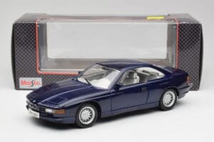 BMW E31 850i Mauritius Sininen Maisto 1:18 438813100299 Metalli — kuva 8 / 8