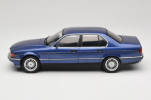 BMW Alpina B11 E32 3.5 Metallic Blue MCG 1:18 MCG18232 Metalli — kuva 3 / 6