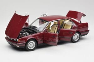 BMW 535i E34 Punainen Minichamps 1:18 100024002 Metalli — kuva 2 / 8