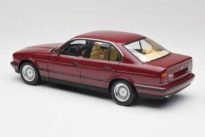 BMW 535i E34 Punainen Minichamps 1:18 100024002 Metalli — kuva 7 / 8