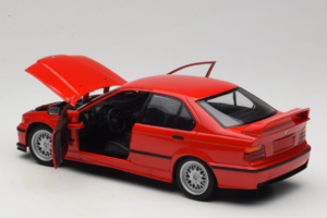 BMW 318is E36 Hellrot UT Models 1:18 180024302-R1 Metalli — kuva 5 / 8