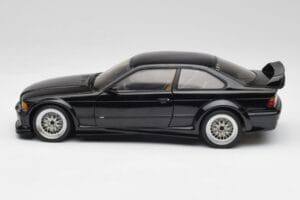 BMW E36 M3 GTR Street Cosmos Musta UT Models 1:18 20481 Metalli — kuva 4 / 8