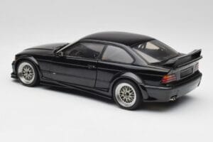 BMW E36 M3 GTR Street Cosmos Musta UT Models 1:18 20481 Metalli — kuva 6 / 8