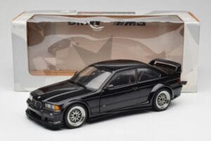 BMW E36 M3 GTR Street Cosmos Musta UT Models 1:18 20481 Metalli — kuva 8 / 8