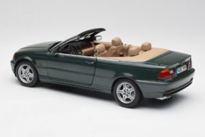 BMW 3 E46 Avoauto Vihreä Kyosho 1:18 80430009757 Metalli — kuva 7 / 8