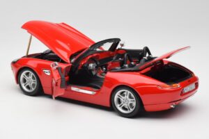 BMW Z8 E52 Roadster Kirkkaan Punainen Bburago 1:18 12032 Metalli — kuva 5 / 8