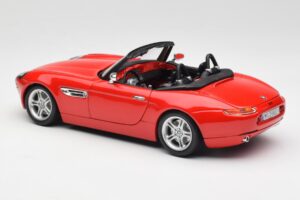 BMW Z8 E52 Roadster Kirkkaan Punainen Bburago 1:18 12032 Metalli — kuva 7 / 8