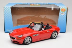 BMW Z8 E52 Punainen Bburago 1:18 Z8001 Metalli — kuva 8 / 8