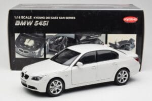 BMW E60 545i Alpine Valkoinen Kyosho 1:18 08591W Metalli — kuva 8 / 8