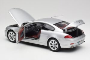 BMW 645Ci E63 Hopea Kyosho 1:18 80430153285 Metalli — kuva 5 / 8