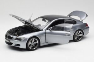 BMW M6 E63 Silver Harmaa Kyosho 1:18 08703GR Metalli — kuva 2 / 8