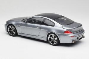 BMW M6 E63 Silver Harmaa Kyosho 1:18 08703GR Metalli — kuva 7 / 8