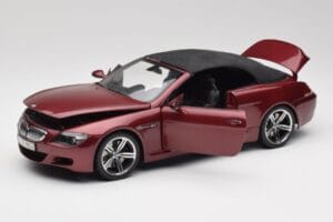BMW M6 E64 Avoauto Punainen Kyosho 1:18 80430417423 Metalli — kuva 2 / 8