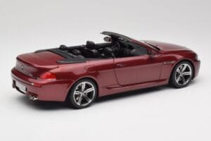 BMW M6 E64 Avoauto Punainen Kyosho 1:18 80430417423 Metalli — kuva 3 / 8
