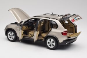 BMW X5 E70 4.8i Platinum Pronssi Metallic Kyosho 1:18 80430413413 Metalli — kuva 5 / 8