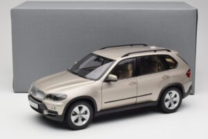 BMW X5 E70 4.8i Platinum Pronssi Metallic Kyosho 1:18 80430413413 Metalli — kuva 8 / 8